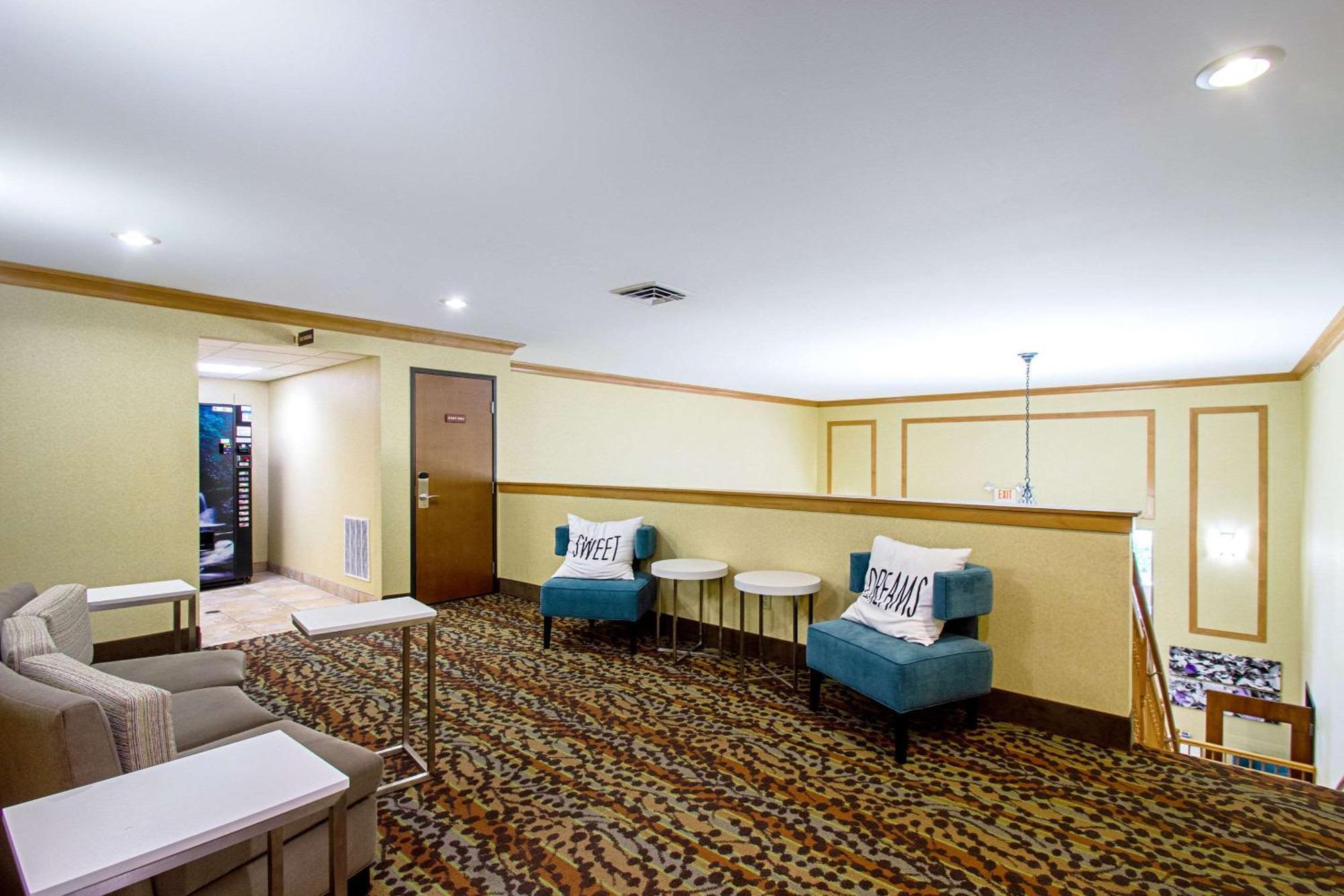 Mainstay Suites Madison - Monona Buitenkant foto