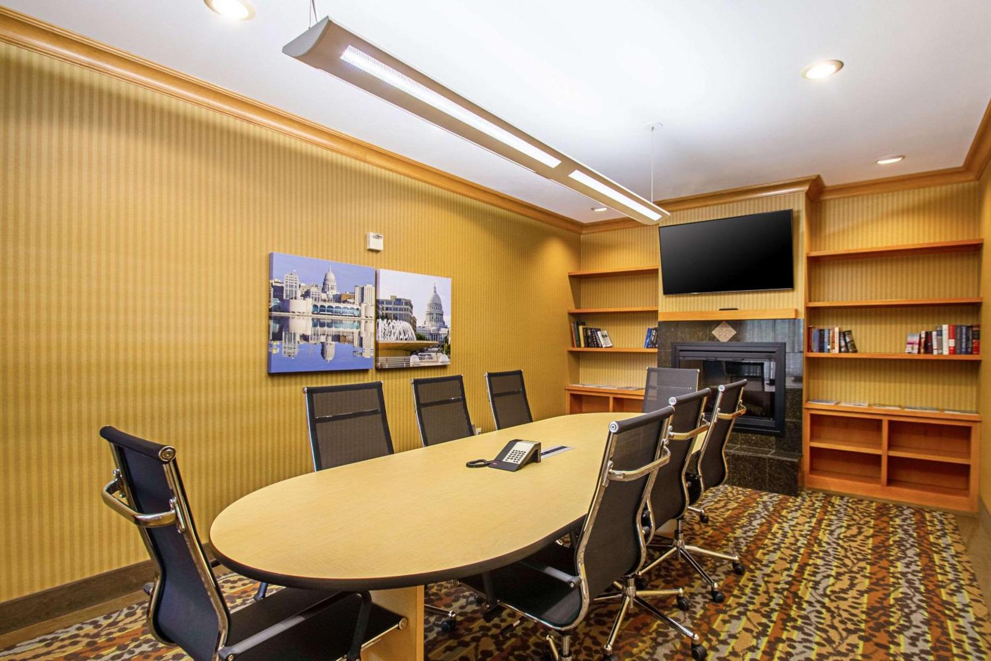 Mainstay Suites Madison - Monona Buitenkant foto