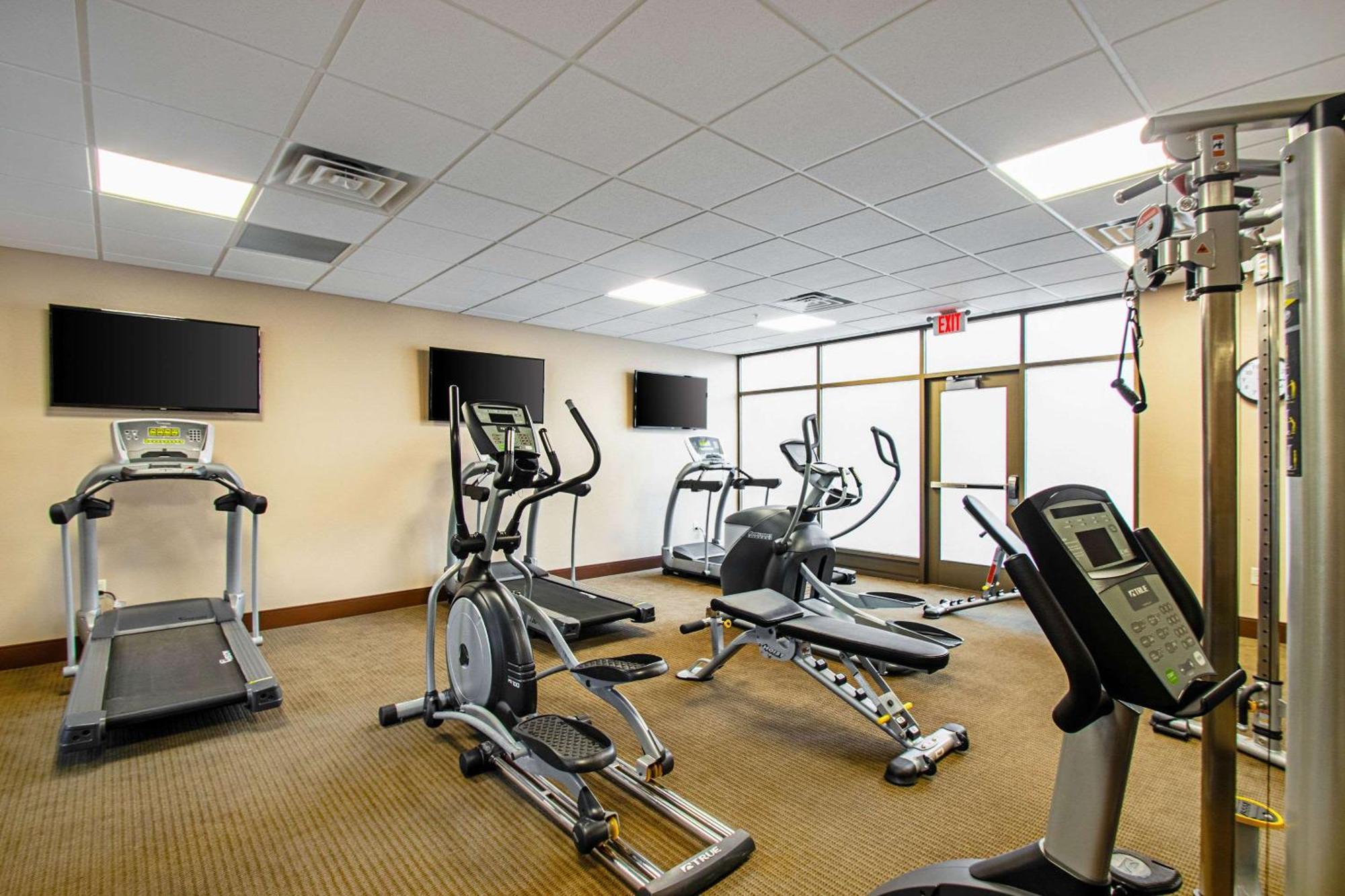 Mainstay Suites Madison - Monona Buitenkant foto